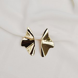 Brinco pressão curvado ouro semijoia