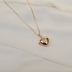 Colar relicário coração zircônia ouro semijoia BO114