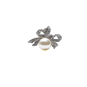 Broche laço pérola strass prateado