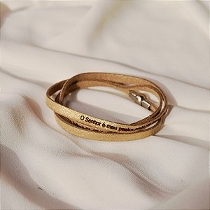 Pulseira Fernanda Villela couro dourado com brilhinhos Salmo 23