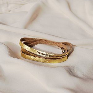 Pulseira Fernanda Villela couro dourado mantra Entrego
