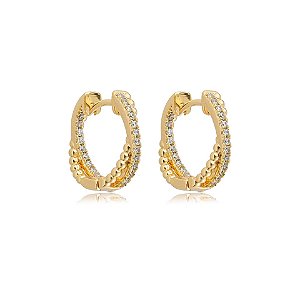 Brinco argolinha entrelaçada zircônia ouro semijoia 26k08020