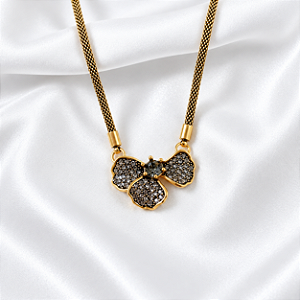 Colar Morena Canela Flor Hibisco com Strass Black Diamond Semijoia