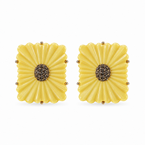 Brinco Sheila Morais retangular flor resina ialiana amarelo manteiga perolado