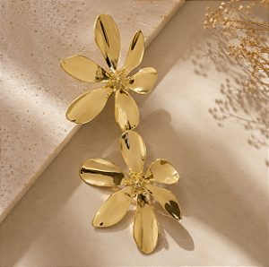 Brinco de Pressão Flor Ouro