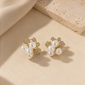 Brinco de Pressão com Pérolas e Zircônias Ouro