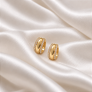 Brinco Argola Oval Zircônias Ouro Semijoia 26K11002