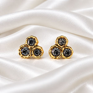 Brinco Morena Canela Cristais Black Diamond Ouro Semijoia
