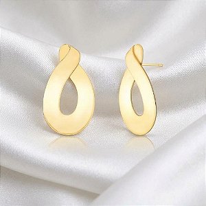 Brinco Gota Lisa Vazada Ouro Semijoia