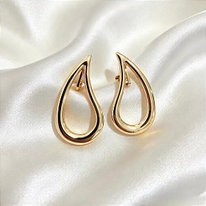 Brinco Pressão Gota Orgânica Vazada Ouro Semijoia