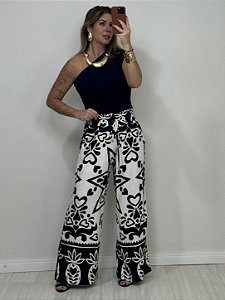 PANTALONA PRETA E BRANCA (AR25-1585)
