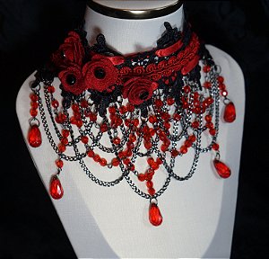 Gargantilha de Renda La Dame rouge