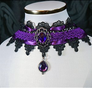 Gargantilha Salém - preto com roxo