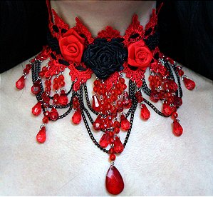 Gargantilha em renda "Dark Street Lady"