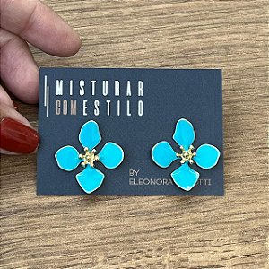 Brinco Flor Quatro Pétalas Pequena - Azul Claro