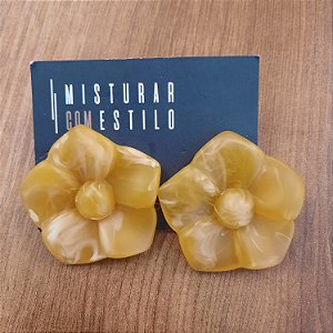 Brinco Flor De Resina - Semitransparente Amarelo- Fosco