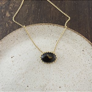 Colar Oval de Resina Aurora - Tartaruga