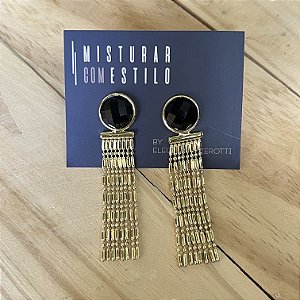 Brinco Cora Solitário Negro Com Franja