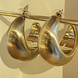 Brinco Gota Inteira Lumière Max - Dourado - Fosco