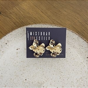 Brinco Flor Orquídea Martelada - Dourado