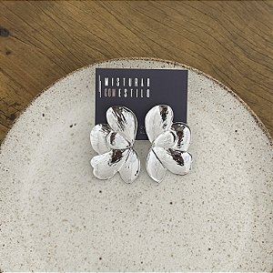 Brinco Meia Flor Chapa - Ródio