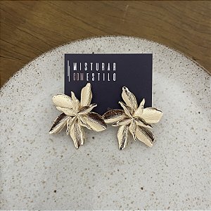 Brinco Flor Hibisco - Dourada