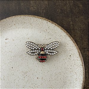 Broche Libélula - Vermelho Cereja