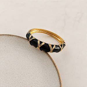 Bracelete Orla Esmaltado Trama Dourada - Preto