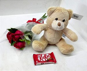 Ursinho com flores e Kitkat