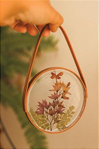 Quadrinho (10cm) com flor lágrima de Cristo e avenca