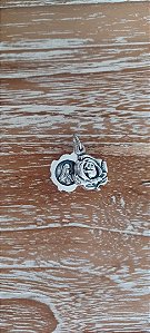 Pingente Flor prateada Sta Teresinha