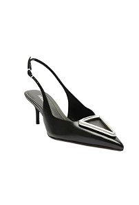 Scarpin Preto Couro Bico Fino Slingback Metal • AREZZO