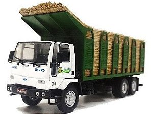 Ixo - Ford Cargo C-2630 6x4 Transporte de Cana-de-Açúcar - Fazendas Moreira - 1/43