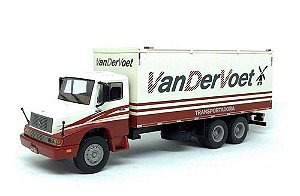 Ixo - Caminhão Mercedes-Benz L1618 - Transportadora Van der Voet - 1/43