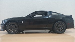 Shelby Collectibles - Ford Shelby GT500 2013 - 1/18 (sem caixa)