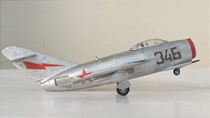 HTC - Mikoyan-Gurevich MiG-15 (Kit Montado/Sucata) - 1/72