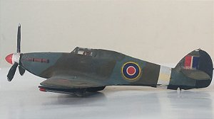 HTC - Hawker Hurricane (Kit Montado/Sucata) - 1/72