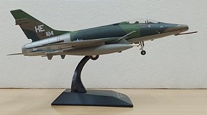 Jatos de Combate - North American F-100 D Super Sabre (Estados Unidos) - 1/72 (Sem caixa)