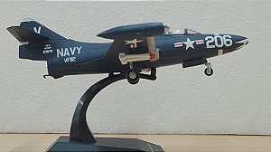 Jatos de Combate - Grumman F9F-2 Panther (Estados Unidos) - 1/72 (Sem caixa)