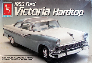AMT/ERTL - Ford Victoria Hardtop 1956 - 1/25