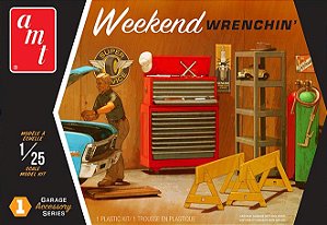 AMT - Weekend Wrenchin' Garage Accessory Set - 1/25