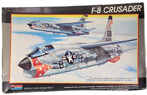 MONOGRAM - F-8 Crusader - 1/48