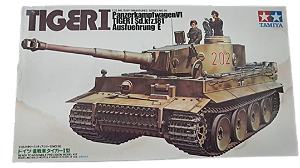 TAMIYA - Panzerkampfwagen VI Tiger I (Sd. Kfz.181) Ausfuehrung-E - 1/35