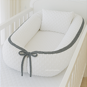 Ninho Redutor Bolha + Travesseiro - Pelúcia Off White / Cordão Tricot Cinza Millenium
