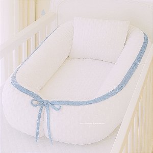 Ninho Redutor Bolha + Travesseiro - Pelúcia Off White / Cordão Tricot Azul Blue Sky