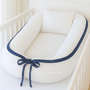 Ninho Básico + Travesseiro - Malha Jaquard Branco / Cordão Tricot Azul Naval