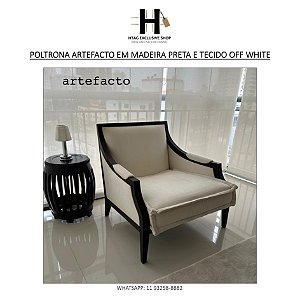 POLTRONA ARTEFACTO EM MADEIRA PRETA E TECIDO OFF WHITE