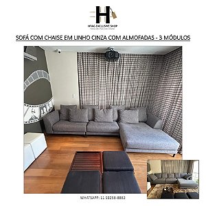 SOFÁ COM CHAISE EM LINHO CINZA E ALMOFADAS SOLTAS - 3 MÓDULOS