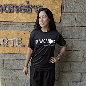 Camiseta - In Vaganova We Trust
