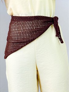 Lenço crochê marrom